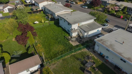 Hot Tub / Spa Photo of 46637 Andrews Avenue, Chilliwack, BC