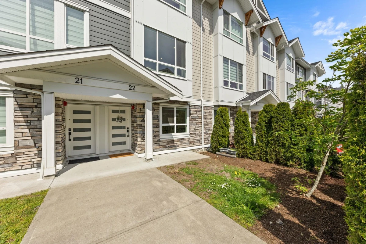 Exterior Rear Photo of 22 19753 55a Avenue, Langley, BC