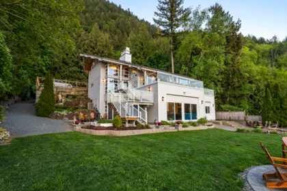 Community Amenities Photo (Clubhouse) of 7370 Rockwell Drive, Harrison Hot Springs, BC