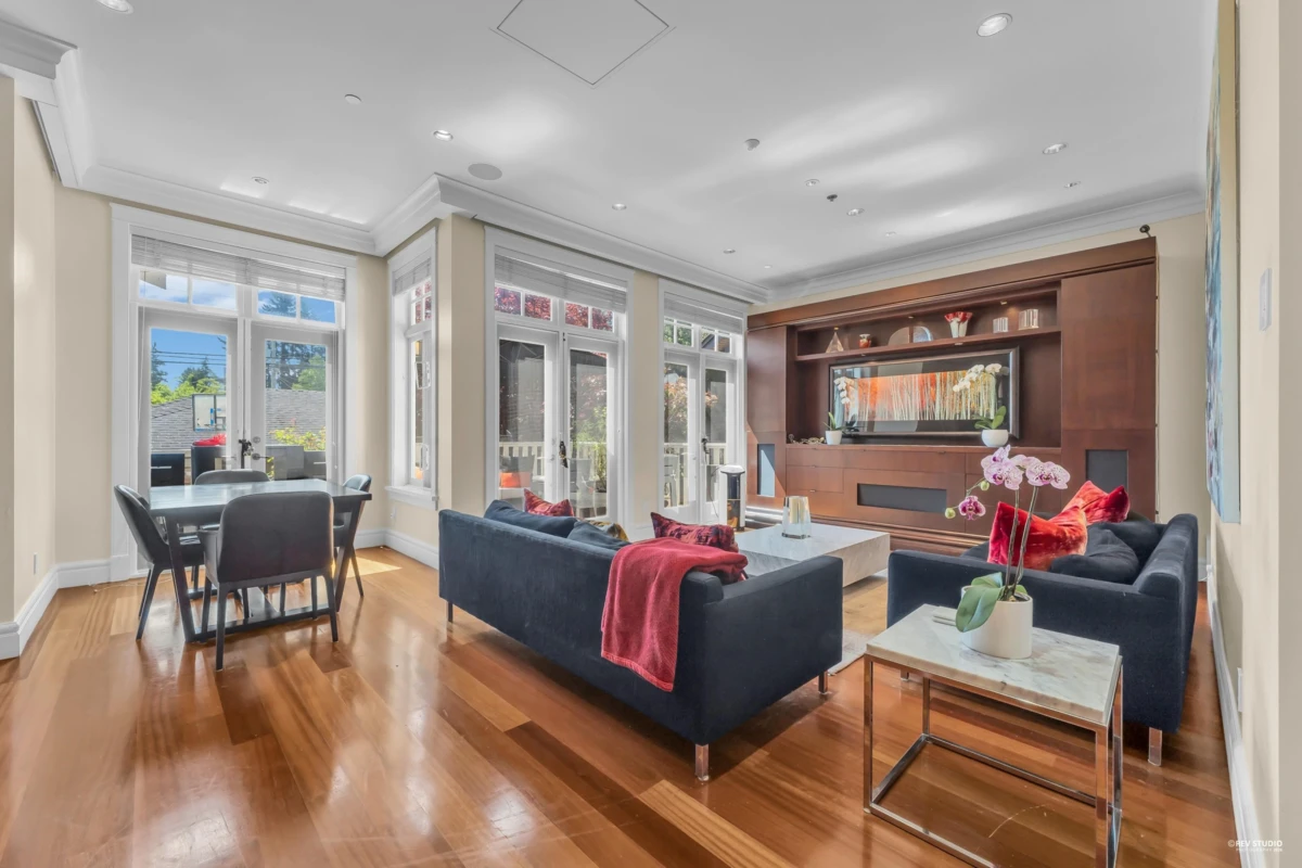 Dining Area Photo of 2540 W 45th Avenue, Vancouver, BC