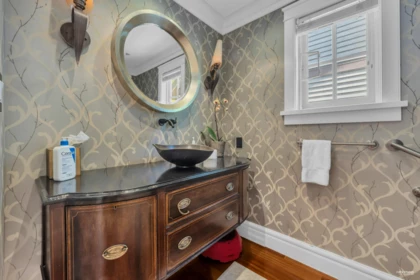 Laundry Room Photo of 2540 W 45th Avenue, Vancouver, BC