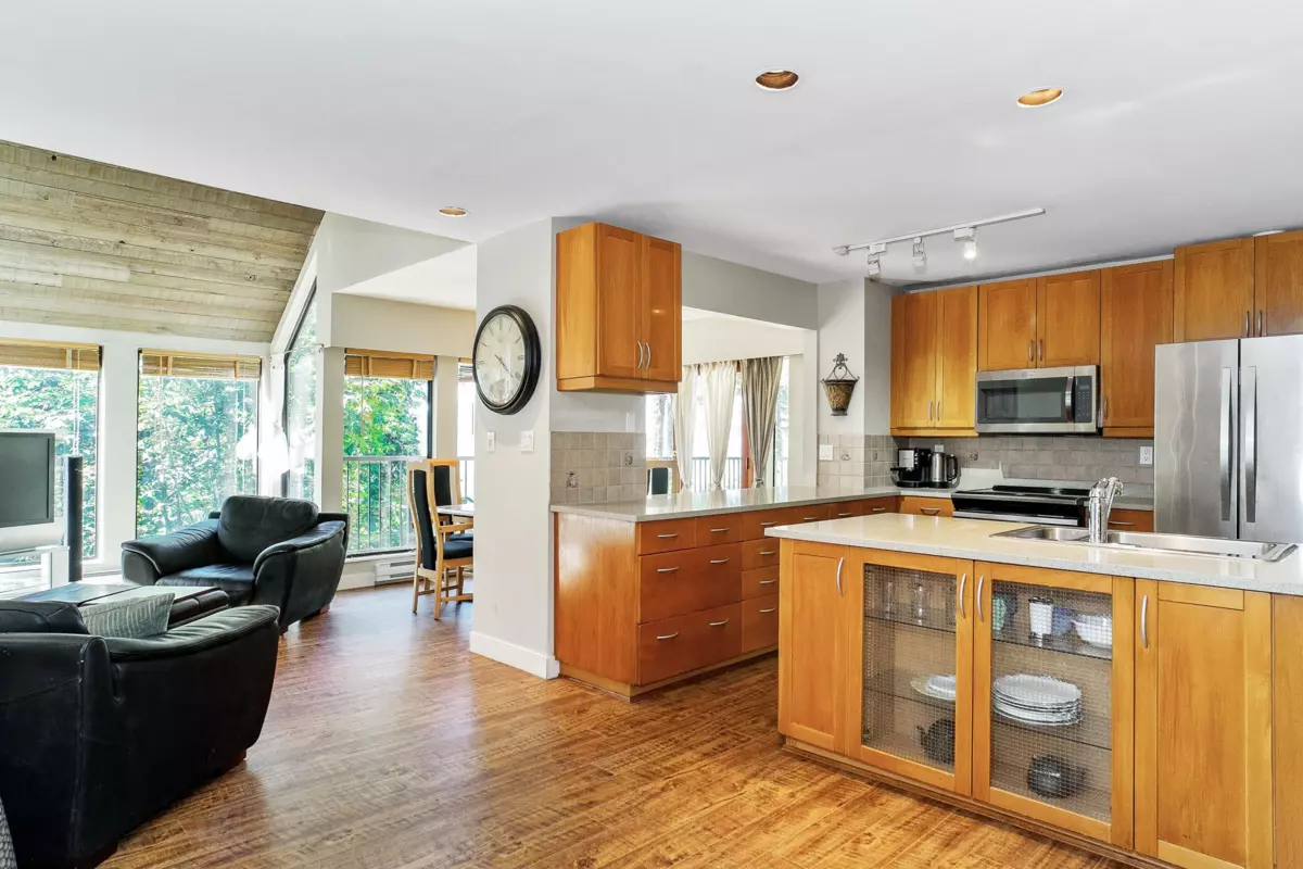 Dining Area Photo of 430 Bayview Road, West Vancouver, BC