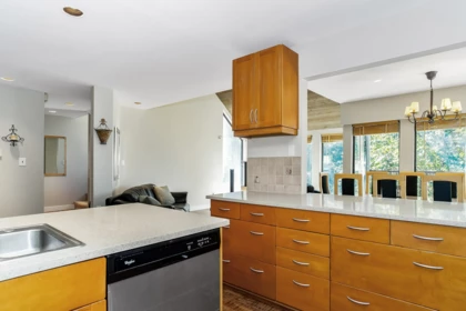 Kitchen Island Photo of 430 Bayview Road, West Vancouver, BC