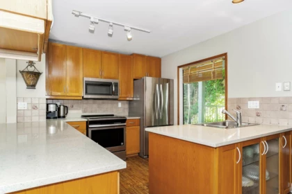 Kitchen Photo of 430 Bayview Road, West Vancouver, BC