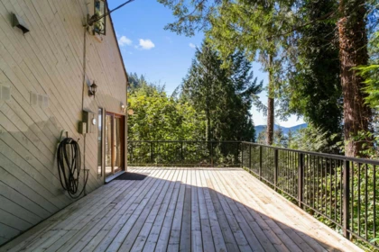 Loft / Bonus Room Photo of 430 Bayview Road, West Vancouver, BC
