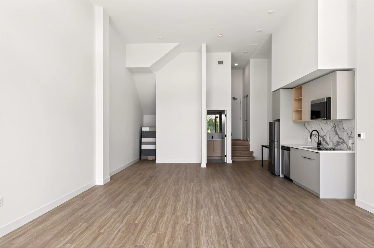 Living Room Photo of 101/202 422 E 3rd Street, North Vancouver, BC