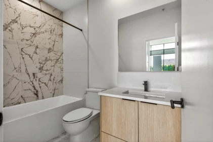 Guest Bathroom Photo of 101/202 422 E 3rd Street, North Vancouver, BC