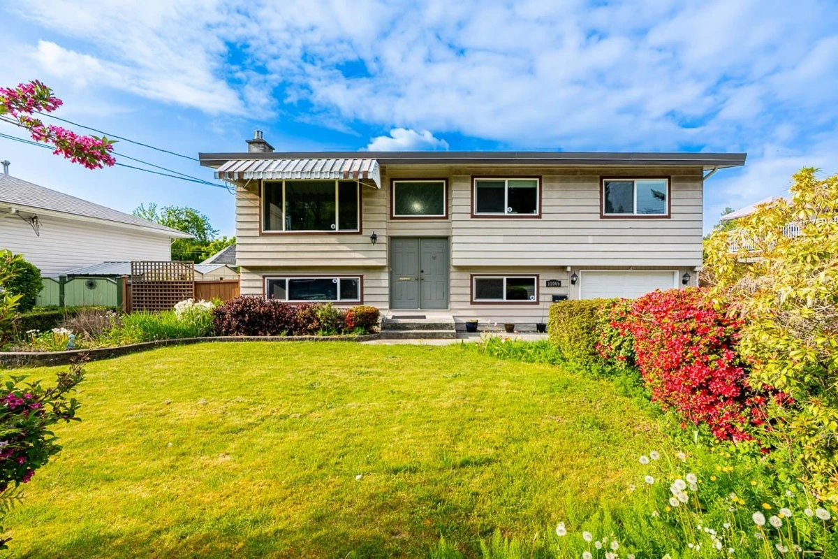 Family Room Photo of 11065 86 Avenue, Delta, BC