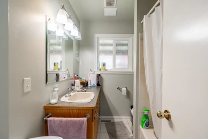 Laundry Room Photo of 11065 86 Avenue, Delta, BC