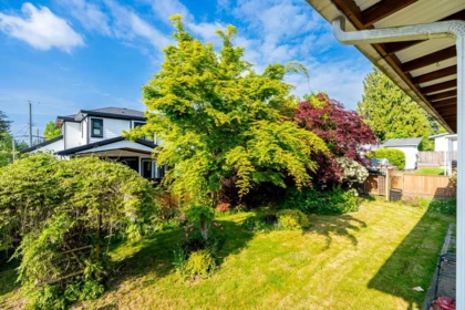 Staircase Photo of 11065 86 Avenue, Delta, BC