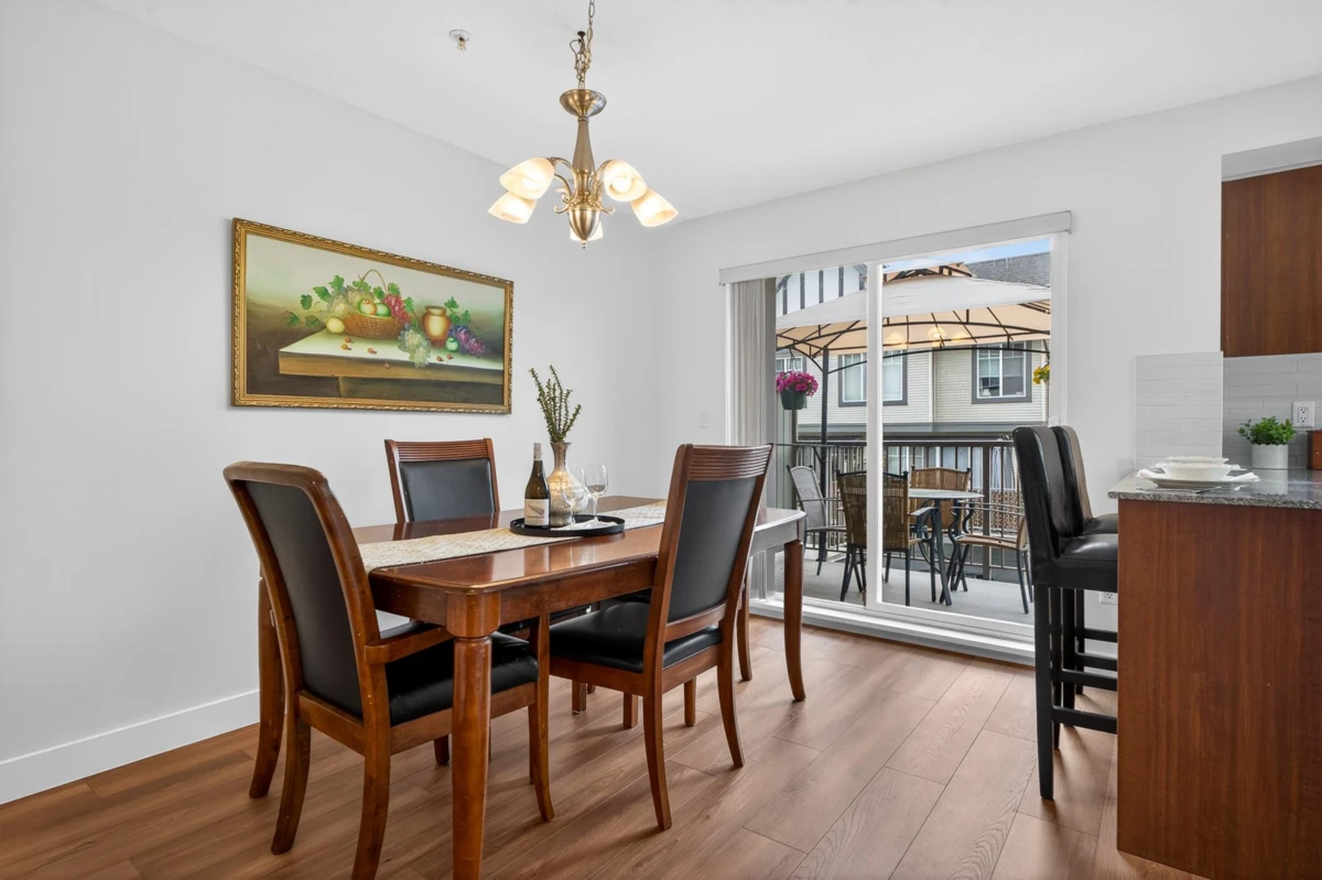 Dining Area Photo of 18 20038 70 Avenue, Langley, BC