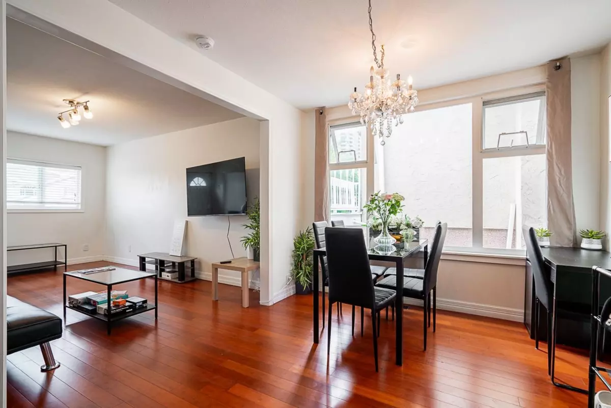 Dining Area Photo of 5959 Mcmurray Avenue, Burnaby, BC