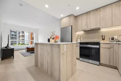 Kitchen Island Photo of 303 3596 Malsum Drive, North Vancouver, BC