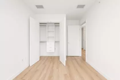 213 9675 King George Boulevard, Surrey, BC, Surrey — Apartment/Condo for sale