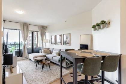 804 6833 Station Hill Drive, Burnaby, BC, Burnaby — Apartment/Condo for sale