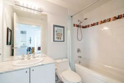 Mudroom Photo of 1503 138 E Esplanade Avenue, North Vancouver, BC