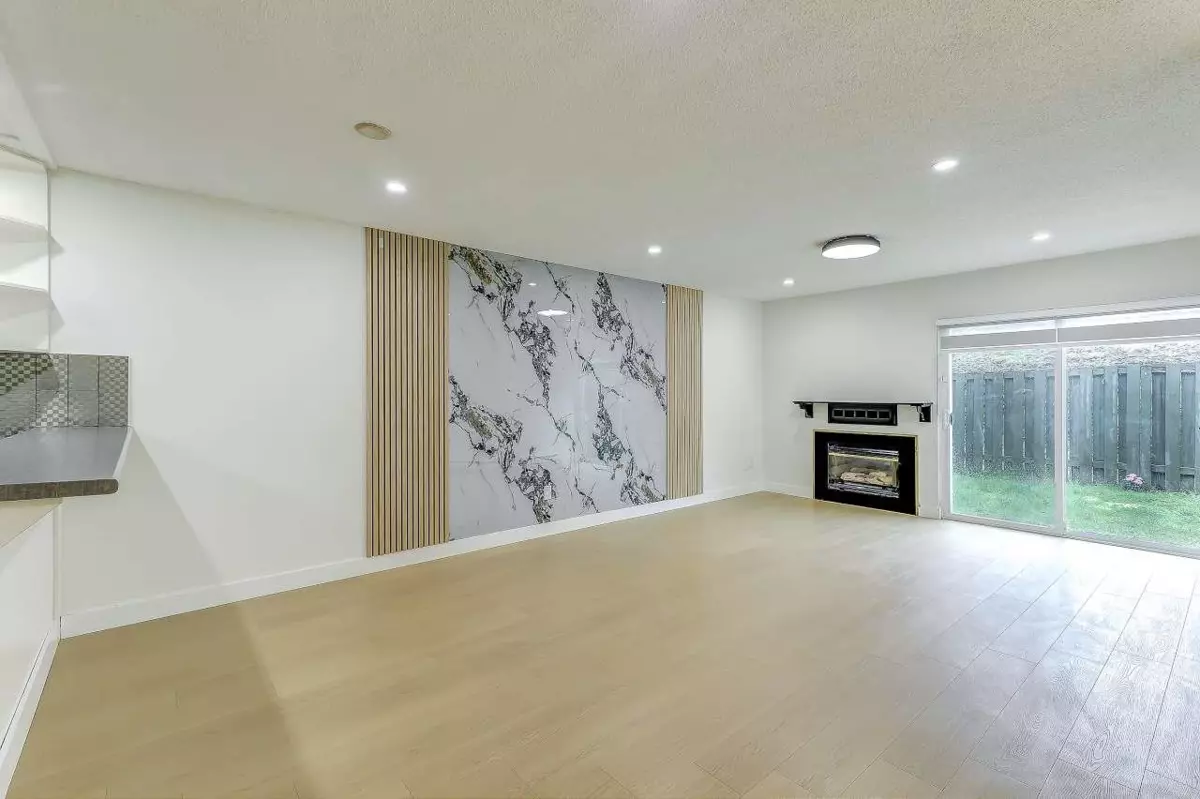 Dining Area Photo of 35 3030 Trethewey Street, Abbotsford, BC