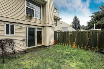 Basement Recreation Room Photo of 35 3030 Trethewey Street, Abbotsford, BC