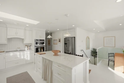 Kitchen Photo of 863 Lee Street, White Rock, BC