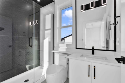 Laundry Room Photo of 102 16633 18a Avenue, Surrey, BC