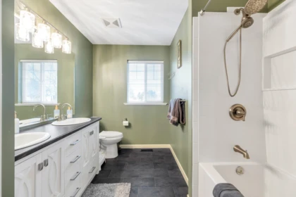 Laundry Room Photo of 27932 Buffer Crescent, Abbotsford, BC