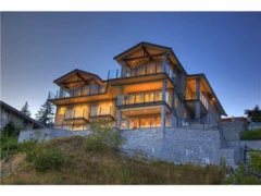 2562 Garden Court, West Vancouver, BC