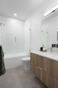 Primary Bathroom Photo of 76 16487 89 Avenue, Surrey, BC