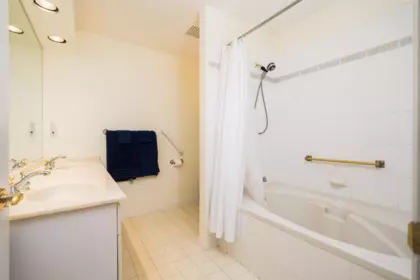 Walk-In Closet Photo of 229 3098 Guildford Way, Coquitlam, BC