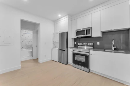 Laundry Room Photo of 11665 89a Avenue, Delta, BC