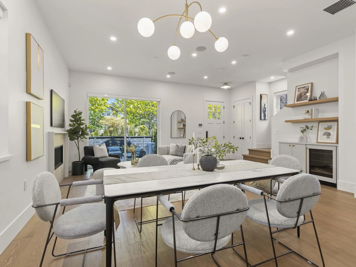 Living Room Photo of 1 2848 W 19th Avenue, Vancouver, BC