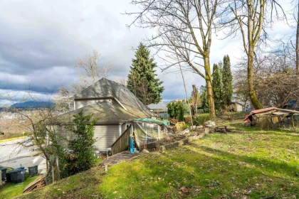 Garden / Landscaping Photo of 13838 116 Avenue, Surrey, BC