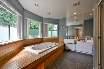 Primary Bathroom Photo of 14842 82a Avenue, Surrey, BC