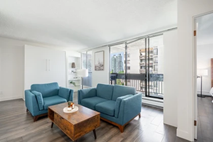 902 4105 Imperial Street, Burnaby, BC, Burnaby — Apartment/Condo for sale