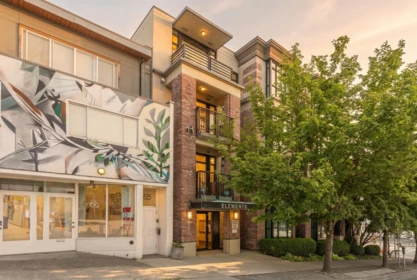 Entry Foyer Photo of 218 2515 Ontario Street, Vancouver, BC