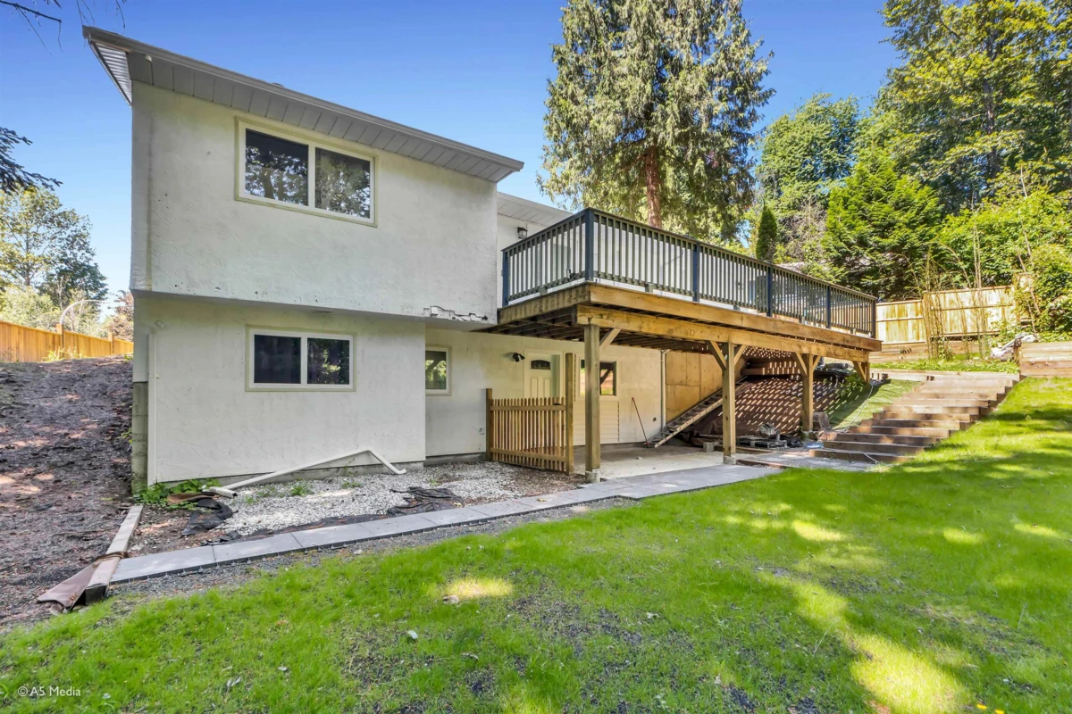 Family Room Photo of 34388 Russet Place, Abbotsford, BC