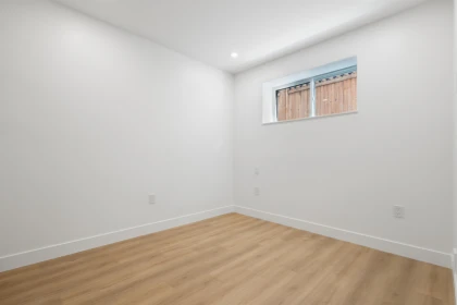 Hot Tub / Spa Photo of 1 3637 E 46th Avenue, Vancouver, BC
