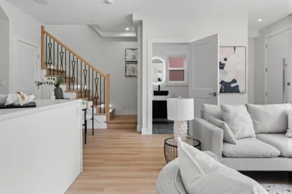 Breakfast Nook Photo of 2371 Adanac Street, Vancouver, BC