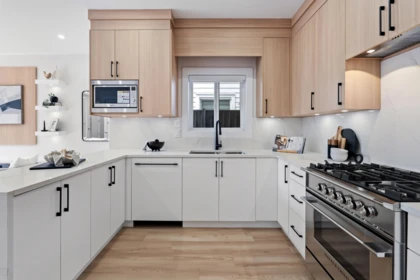 Kitchen Island Photo of 2371 Adanac Street, Vancouver, BC