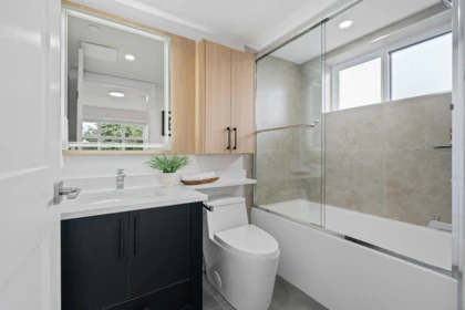 Mudroom Photo of 2371 Adanac Street, Vancouver, BC