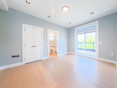 Kitchen Island Photo of 3 2557 W King Edward Avenue, Vancouver, BC