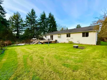 Basement Recreation Room Photo of 18572 76 Avenue, Surrey, BC