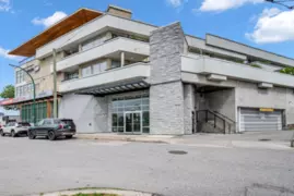 211 4338 Commercial Street, Vancouver, BC