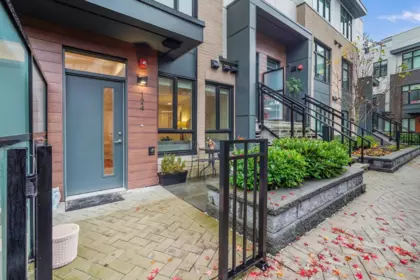 124 2035 Glenaire Drive, North Vancouver, BC, North Vancouver — Apartment/Condo for sale