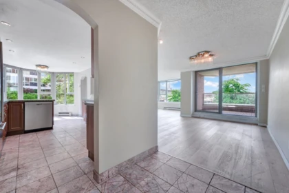 Breakfast Nook Photo of 203 1675 Hornby Street, Vancouver, BC