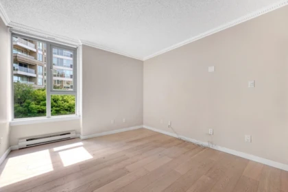 Laundry Room Photo of 203 1675 Hornby Street, Vancouver, BC