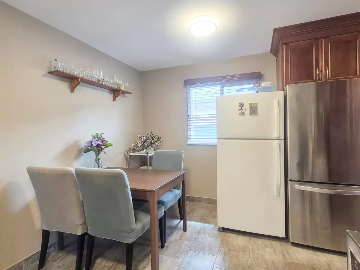 Family Room Photo of 807 Greene Street, Coquitlam, BC