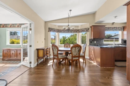 Breakfast Nook Photo of 956 161a Street, Surrey, BC