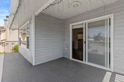 Entry Foyer Photo of 956 161a Street, Surrey, BC