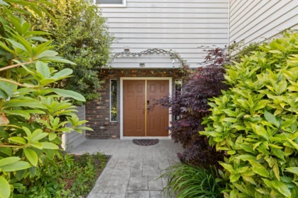 956 161a Street, Surrey, BC, Surrey — Single Family Residence for sale