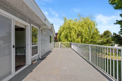 Hallway Photo of 956 161a Street, Surrey, BC